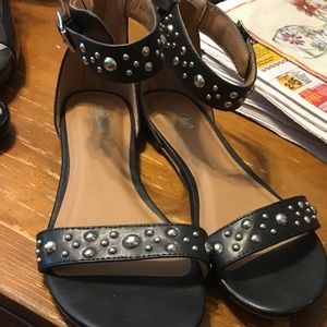 Women’s 8 1/2 black silver studded sandals